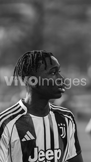 juv_lut_fmachado-0231 | Images from the Juniors B match between Juventus Academy and FC Lutry, played on 18 March 2026 in Lutry, Switzerland, featuring players, coaching staff and match action throughout the game.