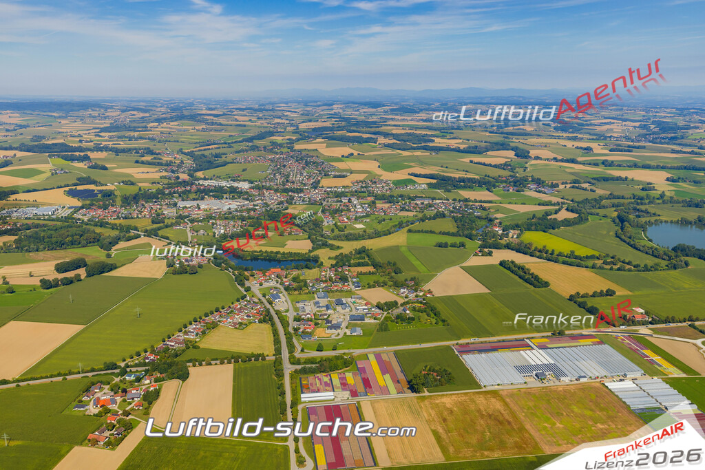 Luftaufnahme von Ruhstorf an der Rott - Die Luftaufnahme wurde 2025 vom UL-Flugzeug heraus erstellt ( keine Drohne ) - Hochauflösende Luftaufnahme - für professionelle Ausdrucke geeignet. Die Geschenkidee !Mit Lizenz und Bildrechte bestellbar
