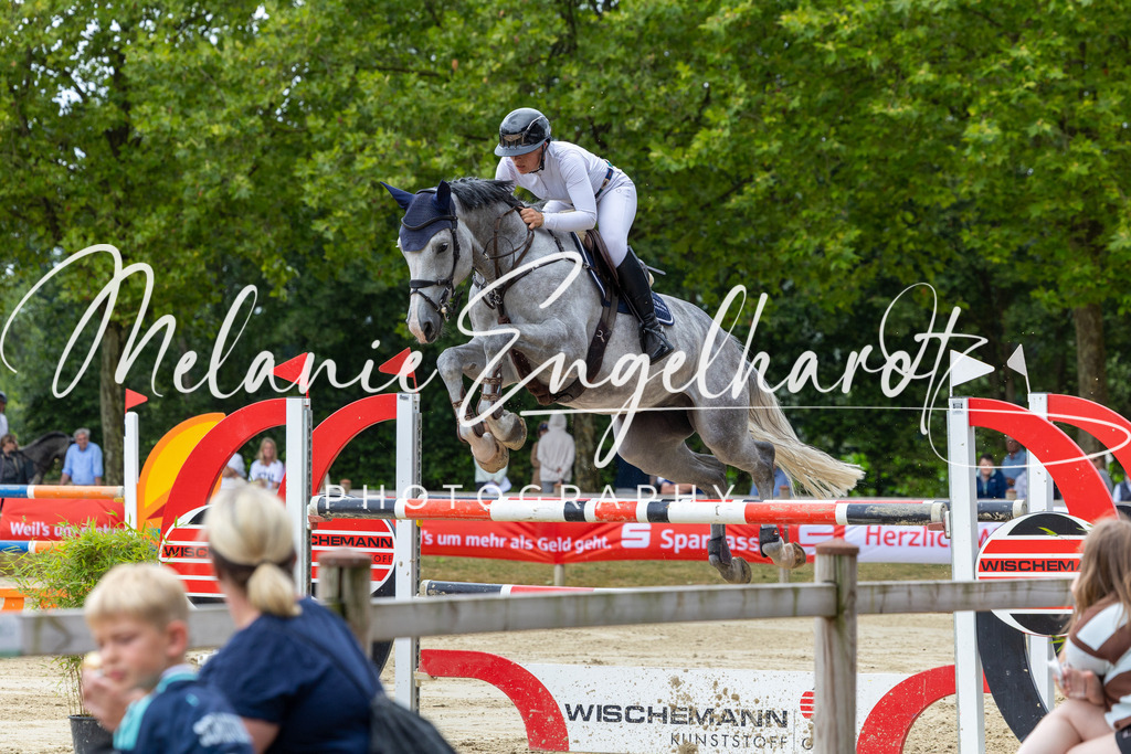 7I8A8324 | melanie-engelhardt-photography - Realisiert mit Pictrs.com