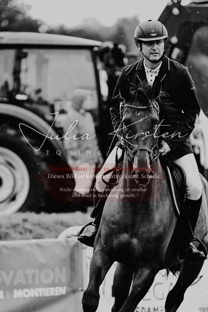 DSC_6982 | Pferde- und Turnierfotografie in Westsachsen. Pferdeportraits, Auftragszeichnungen und intuitive Kunst.