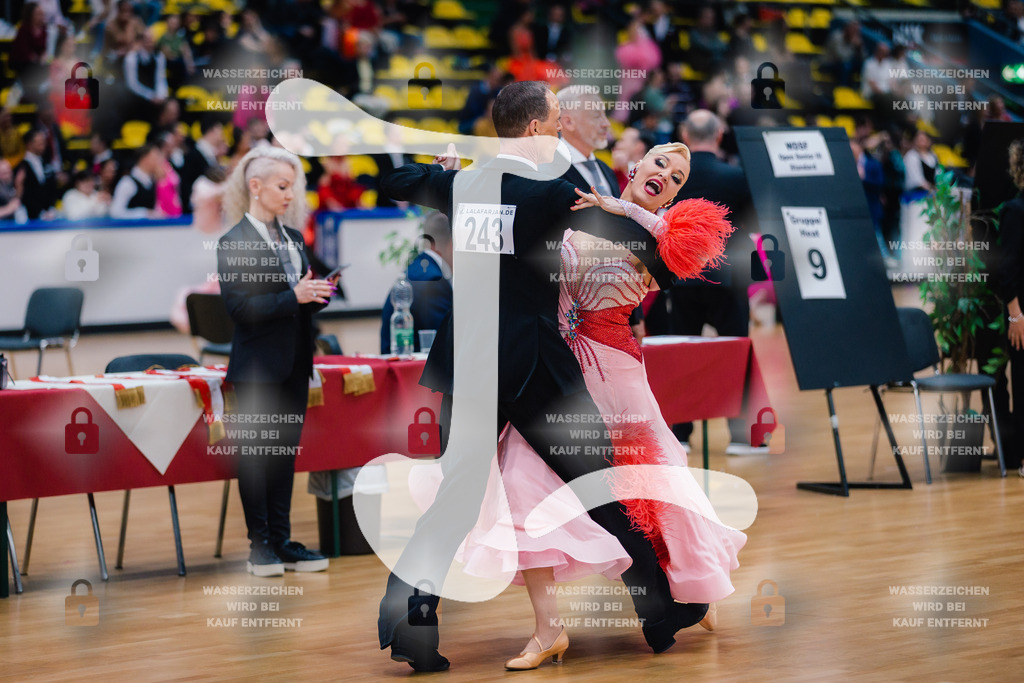 Hessen Tanzt WDSF Open Senior III Standard 11th (243) Bernhard Fuss _ Sonja Fuss (TTC Rot-Weiß Freiburg)-2025-05-17-8182 | Webshop for digital downloads and prints of dance sport, event & show photographer Julian Link - Realisiert mit Pictrs.com