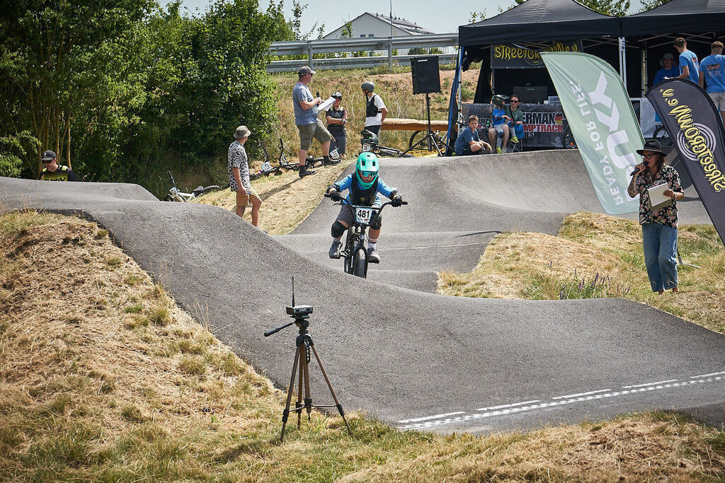 202506251-03 PM25 1@sebastiankopp | German Pumptrack Series - Realisiert mit Pictrs.com