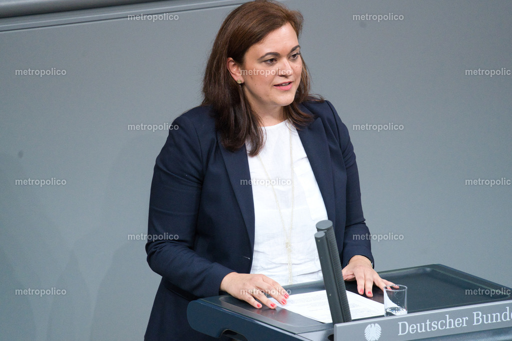 Franziska Hoppermann | Metropolico