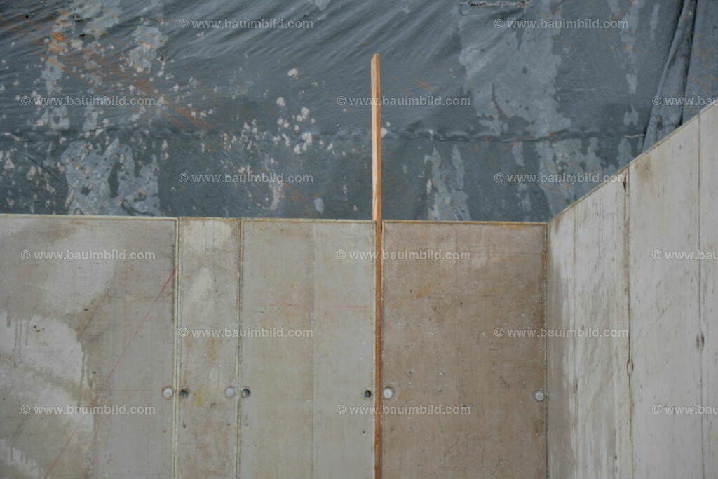 bib-lg04-betonarbeiten-0135 | Nach LV-Leistungsgruppen sortierte Detailfotos über den Bau eines Hauses. Alle Hausbau-Bilder direkt vom Urheber und Autor der Website Haus-Selber-Bauen.com