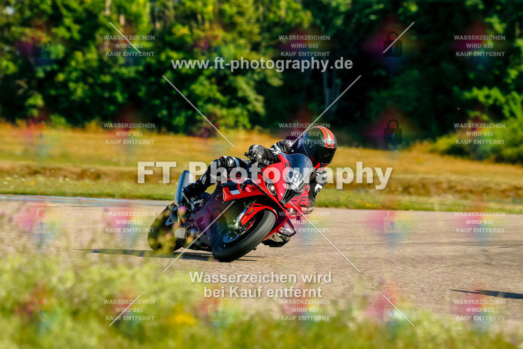 Chambley Juli-0295 | Hier findet Ihr Bilder von Touristenfahrten auf der Nürburgring Nordschleife oder von anderen Veranstaltungen die ich besucht habe. Viel Spass beim Durch Schauen 