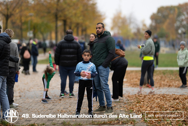 Süderelbe Halbmarathon 2025 I 09.11.2025 I Fotograf_DerSportfotograf.I 00072 | Der Sportfotograf. - Realisiert mit Pictrs.com