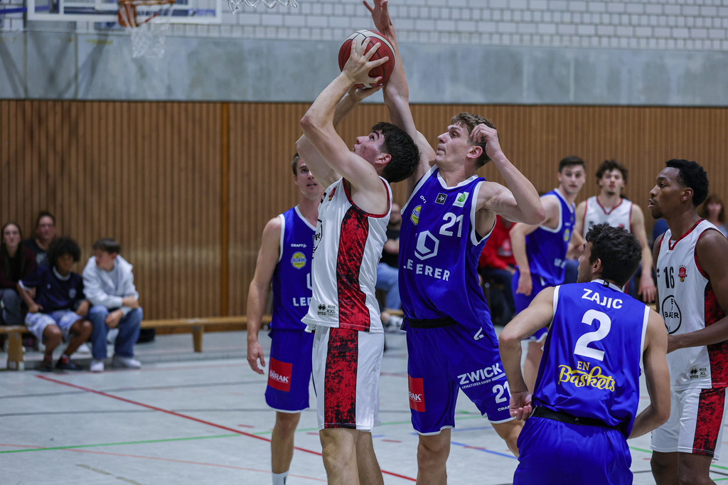 Regio Test BAYER GIANTS vs EN Baskets Schwelm-56 | Fotos von Basketballspielen aus dem Raum NRW fotografiert von Gero Mueller-Laschet und Daniel Schaefer - Realisiert mit Pictrs.com
