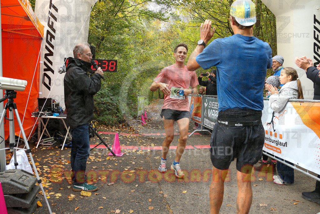 251026_1152_EX1_9755 | Sportfotografie im Rhein-Sieg Kreis, Köln, Bonn, NRW, Rheinland Pfalz, Hessen, etc. Unser Tätigkeitsfeld umfasst den Laufsport vom Volkslauf über den Marathon, Duathlon, Triathon bis zum Ultralauf wie Kölnpfad Ultra oder Schindertrail.