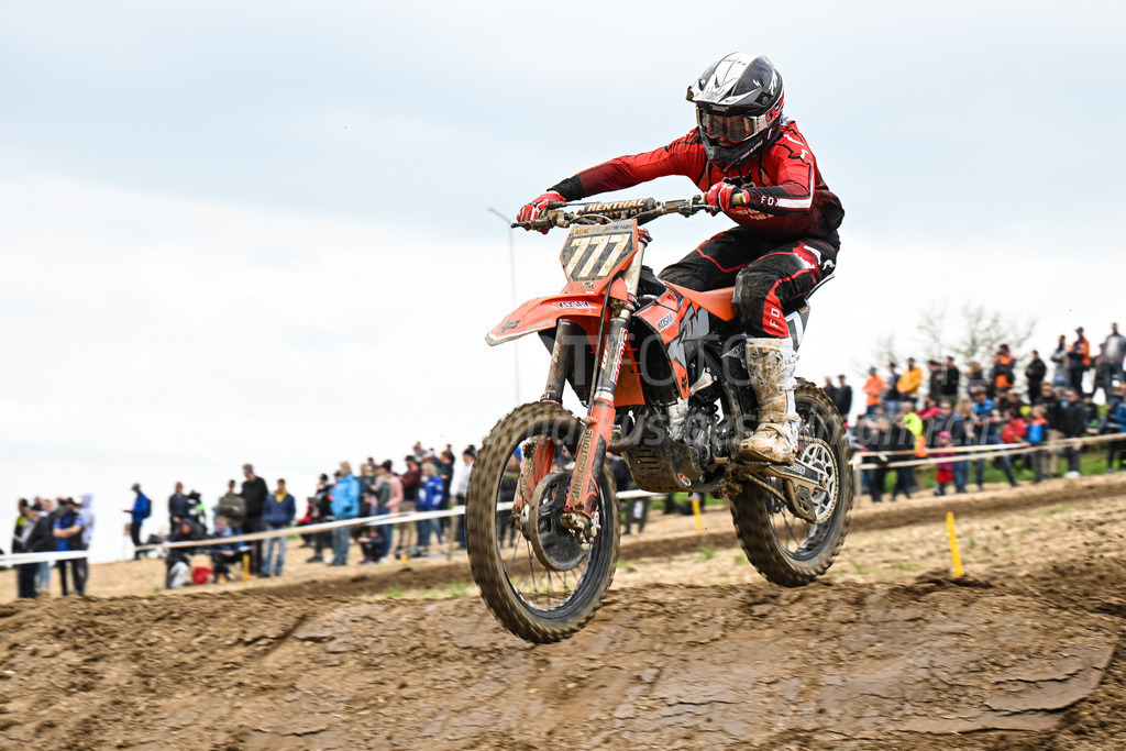 Motocross Schlatt bei Winterthur - 30. April 2023 | #777 Artho Fabio aus Wagen (CH) auf KTM in der Kategorie ProRace Serie am Motocross Schlatt bei Winterthur, 30. April 2023. 
Instagram: @mx_schlatt | @mc_wila | @sam_schweiz
Bild: Sportfotografie Markus Aeschimann | www.markus-aeschimann.ch - Realisiert mit Pictrs.com