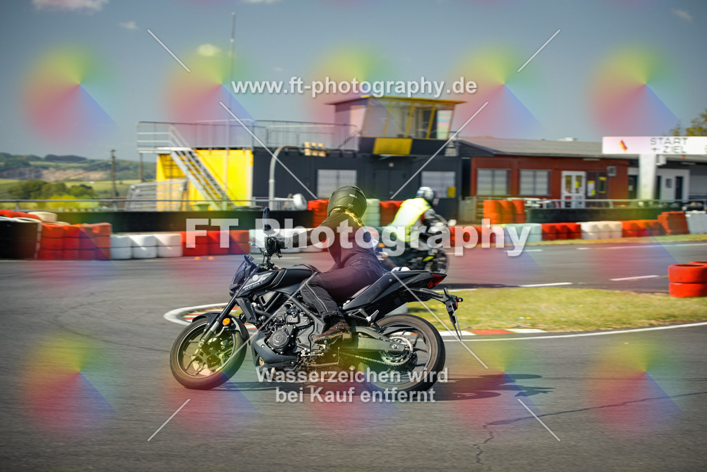 OBK_Mai_Martina_Markus-10564 | Hier findet Ihr Bilder von Touristenfahrten auf der Nürburgring Nordschleife oder von anderen Veranstaltungen die ich besucht habe. Viel Spass beim Durch Schauen 