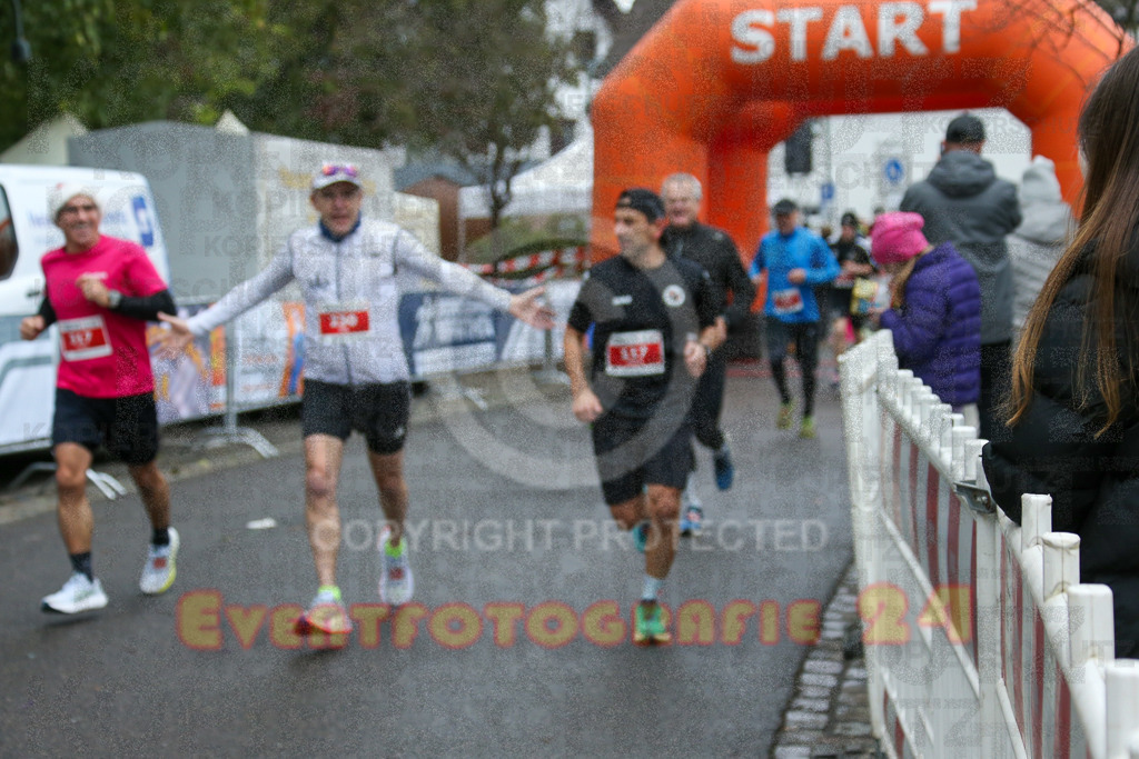 251130_1142_EX1_8342 | Sportfotografie im Rhein-Sieg Kreis, Köln, Bonn, NRW, Rheinland Pfalz, Hessen, etc. Unser Tätigkeitsfeld umfasst den Laufsport vom Volkslauf über den Marathon, Duathlon, Triathon bis zum Ultralauf wie Kölnpfad Ultra oder Schindertrail.
