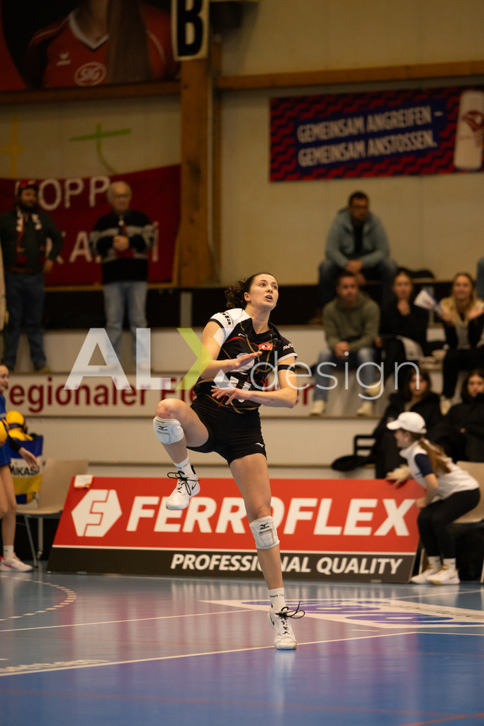 Volleyball I Frauen I Saison 2025-2026 I CEV Volleyball Challenge Cup 2026 | Women I 16th Finals I VC Kanti Schaffhausen - TJ Ostrava I 03.12.2025 | TJ Ostrava - 2 Agáta Laifrová (CZ) – Außenangriff - Realisiert mit Pictrs.com