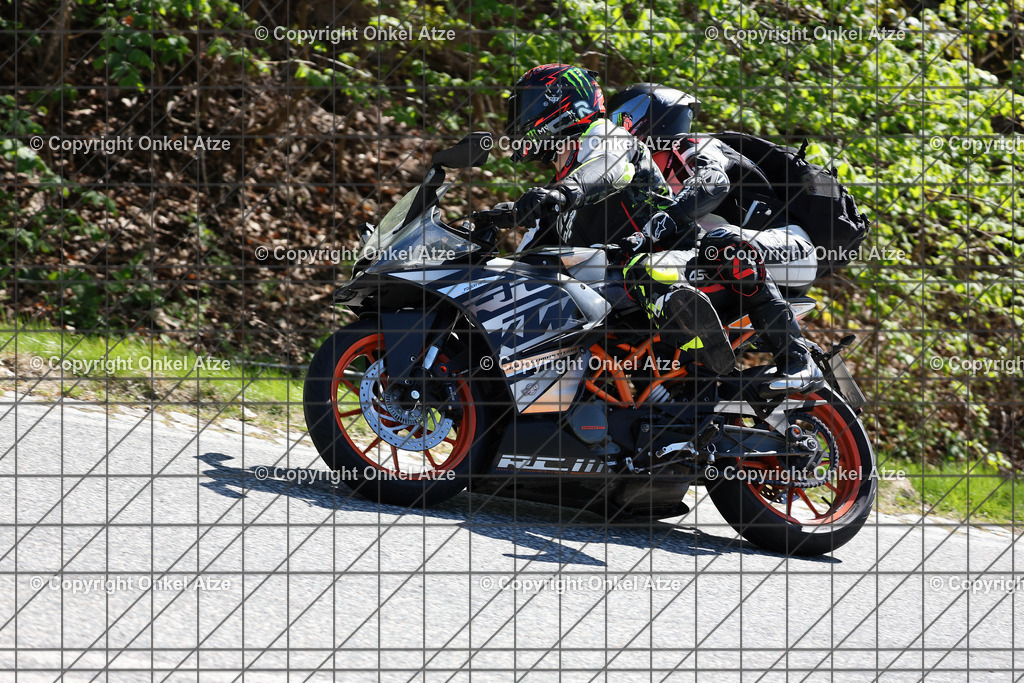 IMG_7260 | Fotograf am Kyffhäuser. Onkel Atze. Kyffhäuser Rennstrecke. Café36. Motorsportfotografie. - Realisiert mit Pictrs.com