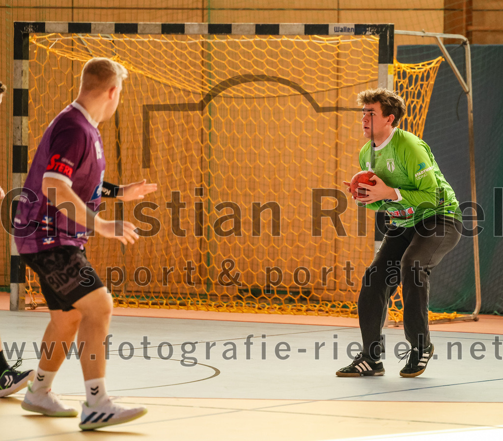 2024-01-28_015_SpVgg_Altenerding_II_gegen_HSG_Schwab-kirchen | Erding, Deutschland, 28.01.2024:
Handball, Bezirksklasse Männer Staffel Süd West 2023 / 2024, 9. Spieltag, SpVgg Altenerding gegen HSG Schwab/kirchen, Endergebnis: 30:24

Lukas Nowack (SpVgg Altenerding, #24)

Foto: Christian Riedel / fotografie-riedel.net
