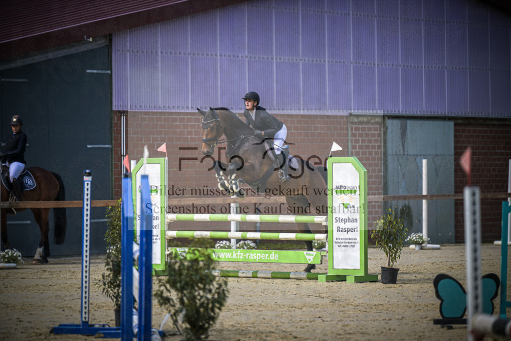 DOS_6364 | Entdecke hochwertige Reitturnierfotos von Foto Oger. Professionell, emotional und authentisch – jetzt Lieblingsmomente im Shop bestellen.Deutschlandweite Turnierfotografie. - Realisiert mit Pictrs.com