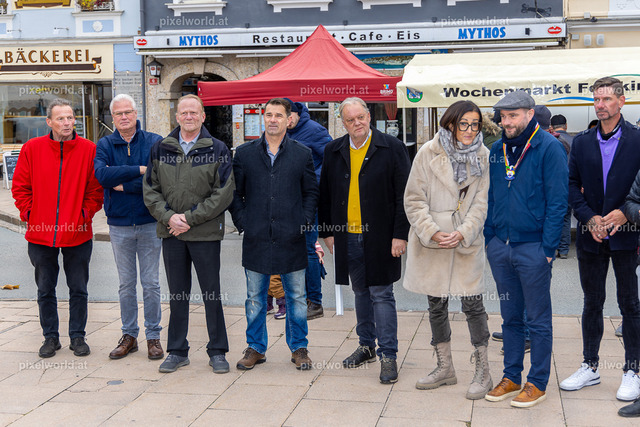 Faschingswecken am Hauptplatz | Bildershop von pixelworld.at - Realisiert mit Pictrs.com