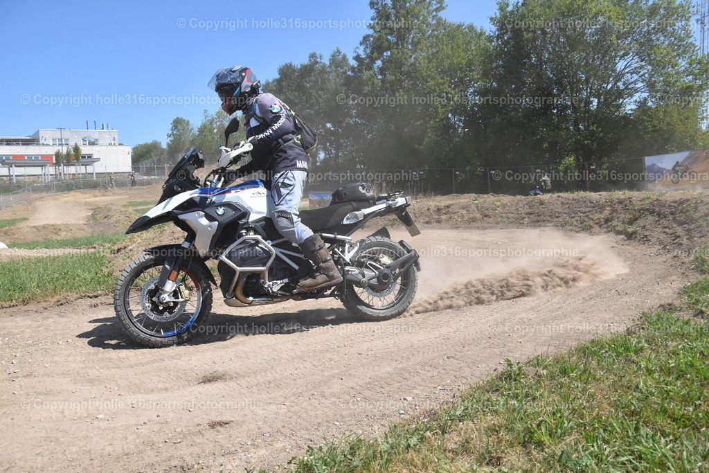 DSC_0204 | Sportfotografie , Motorsport, Motoross, Reitsport, Mointainbike, Enduro,
Landschaft , Outdoor, Eventfotografie, Landschaft, Bilder online bestellen - Realisiert mit Pictrs.com