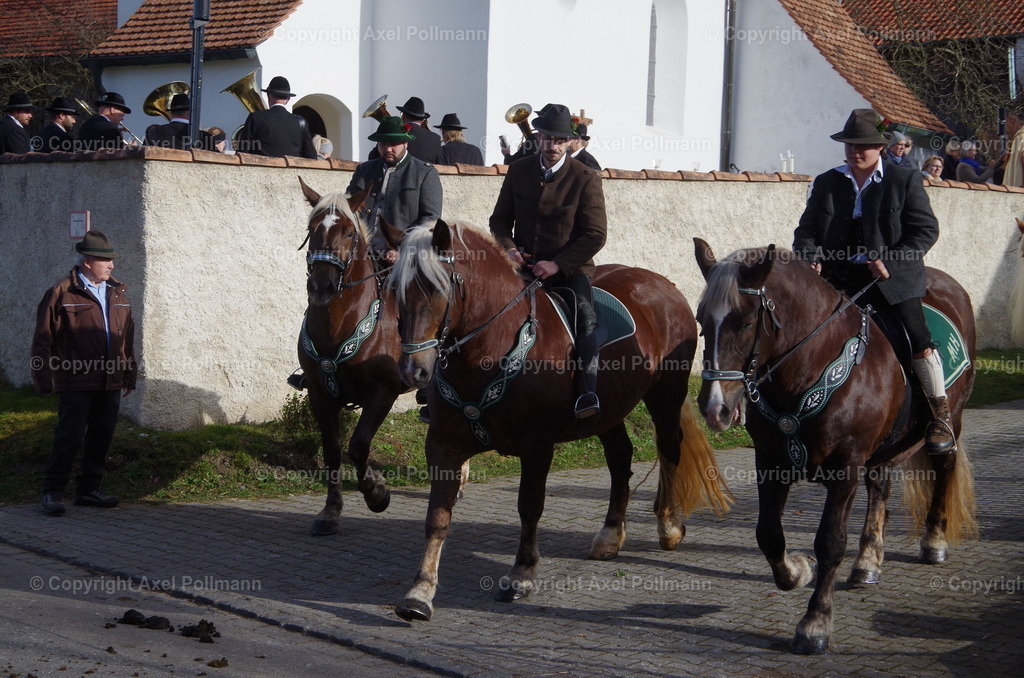 IMGP1099 | fotografiert von Axel PollmannLeonhardi Wallfahrt Benediktbeuern und Murnau, Fronleichnam, Fasching, Landschaft im Loisachtal und Benediktbeuern  - Realisiert mit Pictrs.com