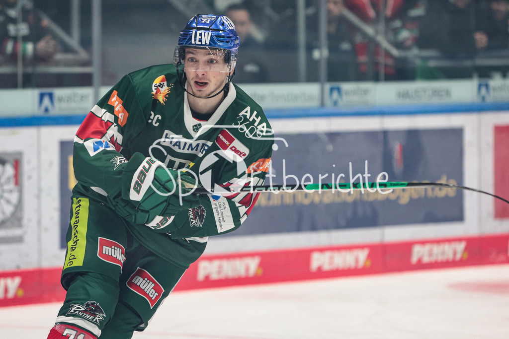 Augsburger Panther - Fischtown Pinguins Bremerhaven | Marce BARINKA (AEV #71) in Aktion