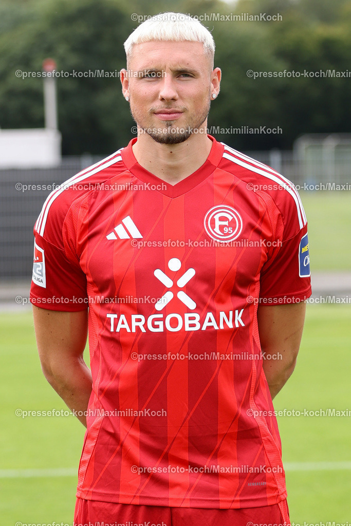 Due2BL25072401064 | Jona Niemiec; Fortuna Düsseldorf; 2. Bundesliga, Porträttermin 2024/2025