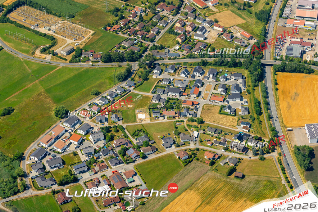 Das Luftbild zeigt : Janahof Cham - Die Luftaufnahme wurde 2023 vom UL-Flugzeug aus erstellt ( keine Drohne ) - Hochauflösende Luftaufnahme - Für grossformatige Ausdrucke geeignet. Die Geschenkidee !Mit Lizenz und Bildrechte bestellbar