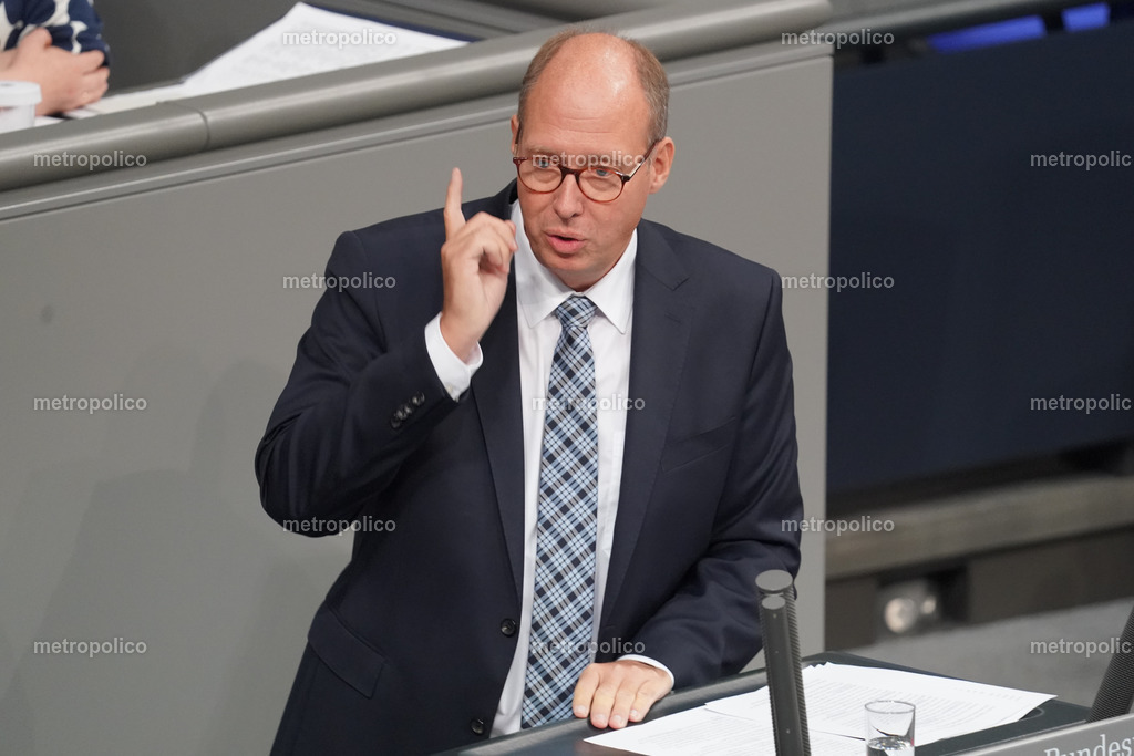 Helge Braun (6) | Metropolico