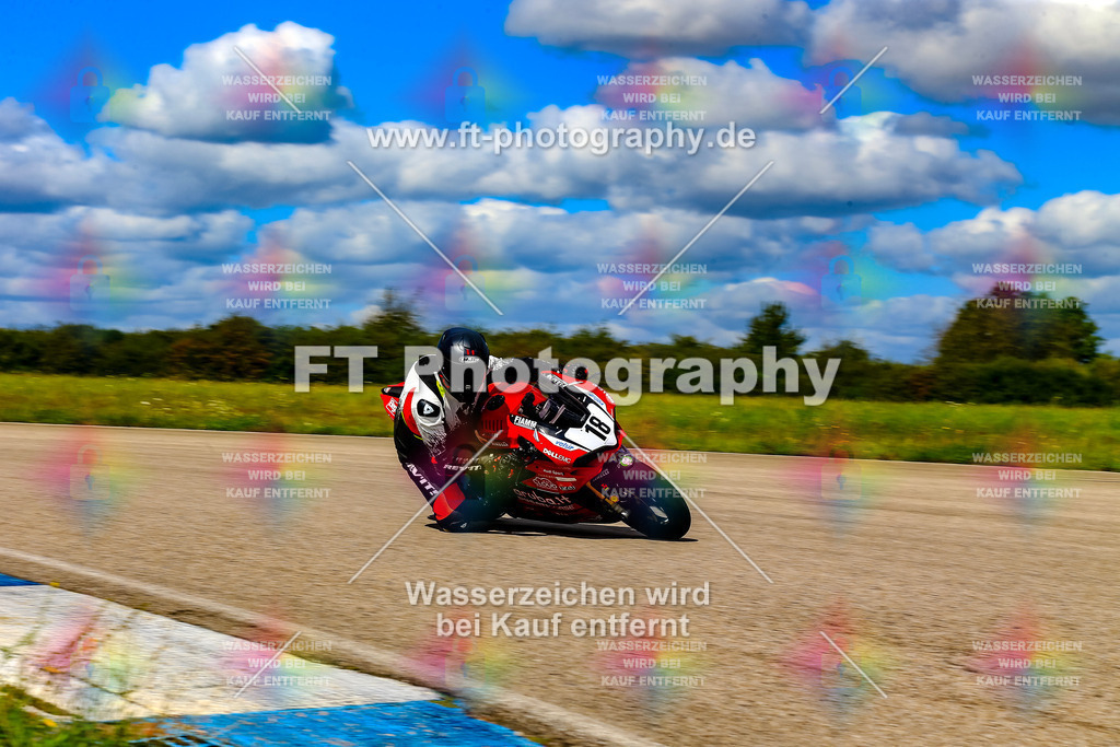 018-6548 | Hier findet Ihr Bilder von Touristenfahrten auf der Nürburgring Nordschleife oder von anderen Veranstaltungen die ich besucht habe. Viel Spass beim Durch Schauen 