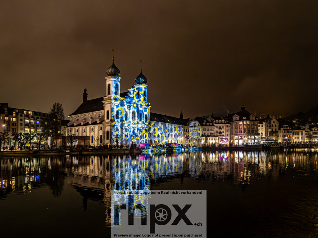 Lilu Lichtvestival 2026 | Stimmungsvolle Fotokunst aus Luzern. Erlebe den Pilatus, den See und die Stadt Luzern in exklusiven Aufnahmen in der Fotogalerie & Shop. - Realisiert mit Pictrs.com