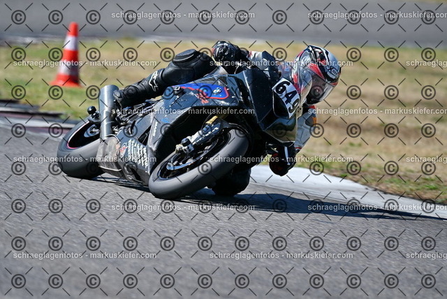 26bt04-0192 | markuskiefer.com - Realisiert mit Pictrs.com