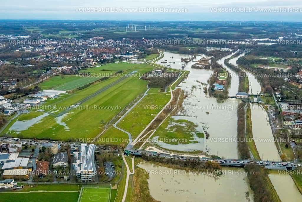 Hamm231204877-Bearbeitet | Luftbild vom Hochwasser der Lippe, Weihnachtshochwasser 2023, Fluss Lippe tritt nach starken Regenfällen über die Ufer, Überschwemmungsgebiet Lippeaue Erlebensraum Lippestrand, Flugplatz Lippewiesen, Datteln-Hamm-Kanal und Schleuse Hamm, Stadtbezirk Heessen, Hamm, Ruhrgebiet, Nordrhein-Westfalen, Deutschland