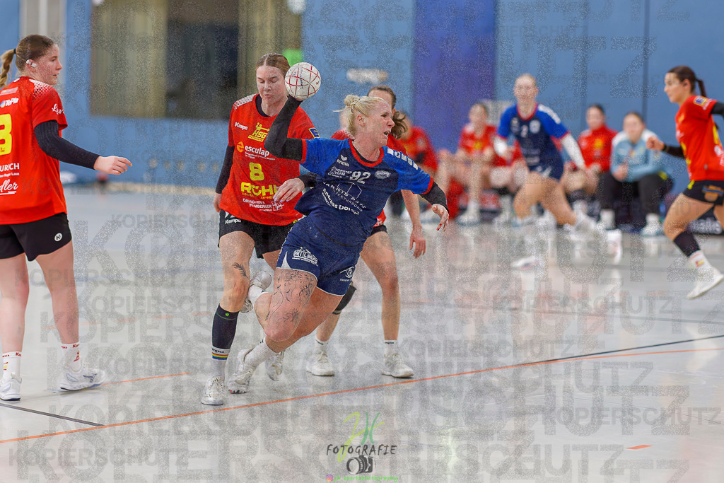 Frauen Regionalliga (HHV); HSG Wettenberg - TV Hüttenberg | Frauen Regionalliga (HHV); HSG Wettenberg - TV Hüttenberg am 06.12.2025 in Launsbach (Wettenberg) (Halle GS Launsbach (Wettenberg))Photo © 2025 - Jörg Heinrich - Realisiert mit Pictrs.com