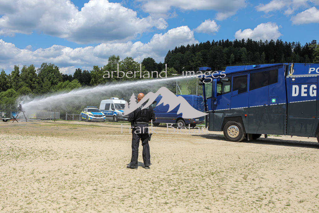 OE7A0115 | Vorführung des Wasserwerfer der Bundespolizei
