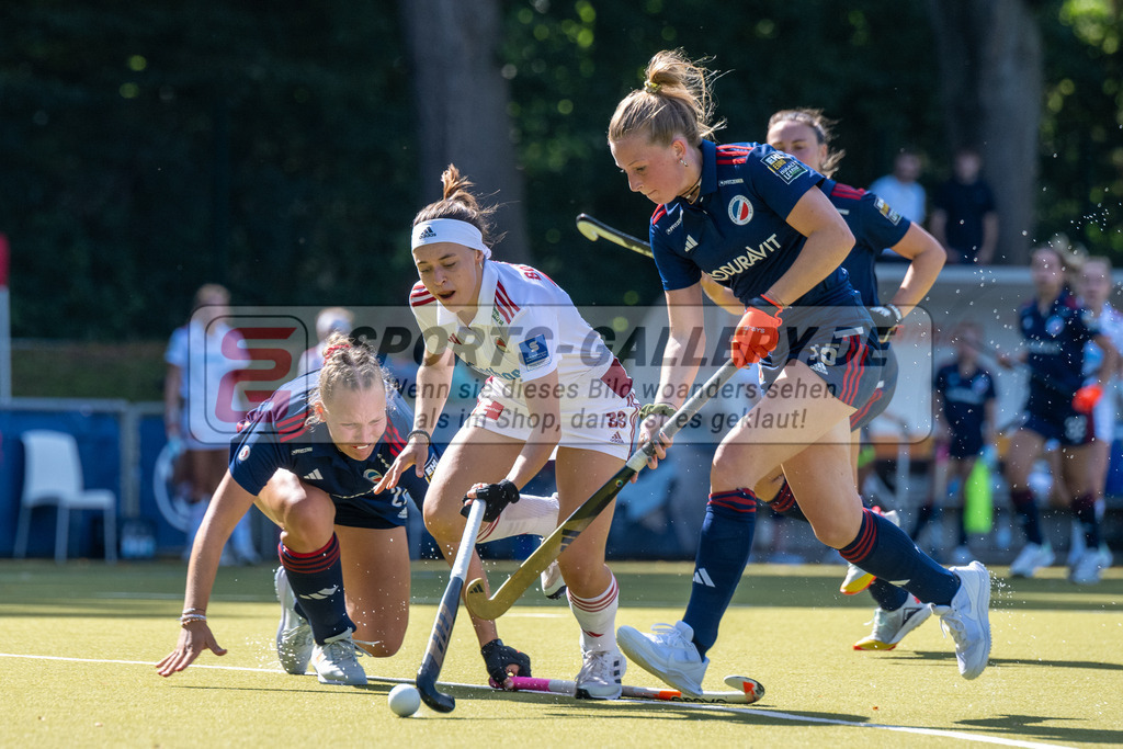 SFE_20230916_0044 | Hockey 1. Bundesliga Damen Rot-Weiss - Mannheimer HC am 16.09.2023 in Köln (KTHC Stadion Rot-Weiss Köln Tennis and Hockey Club), Photo: Stephan Fehrmann 2023 (Sports-Gallery),Emma Boermanns ( Rot-Weiss Köln #33 ) ,Paula Schröder ( Mannheimer HC #15 )