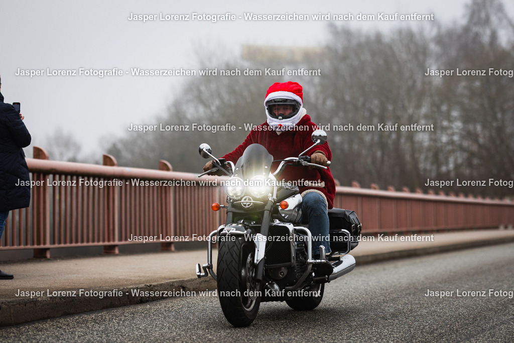 X-Mas Ride I Kiel I 2025 | Jasper Lorenz Fotografie - Realisiert mit Pictrs.com