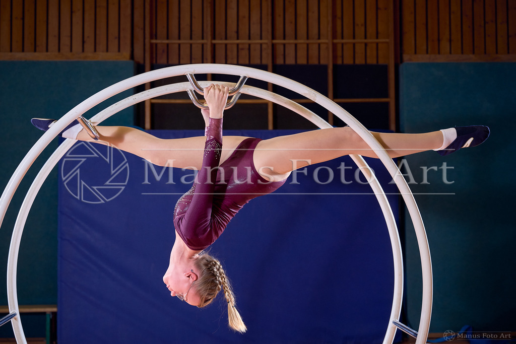 B-DSC00626 | Professionelle Sportfotografie in Hamburg, Schleswig-Holstein und Niedersachsen – spezialisiert auf Rhönrad, Geräteturnen, Leistungsturnen und rhythmische Sportgymnastik. Bundesweite Begleitung von Rhönrad-Events. Jetzt Sport-Fotos - Realisiert mit Pictrs.com