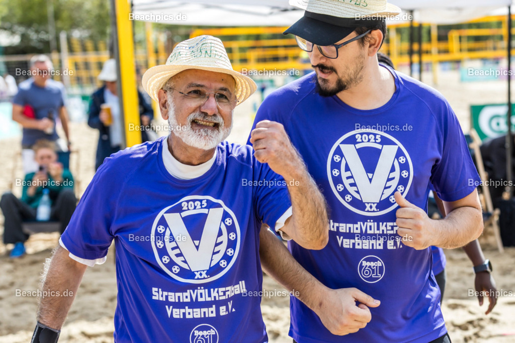 2025-200079535-Strandvölkerball-WM_1 |  23.08.2025; Berlin Foto: Gerold Rebsch - www.beachpics.de