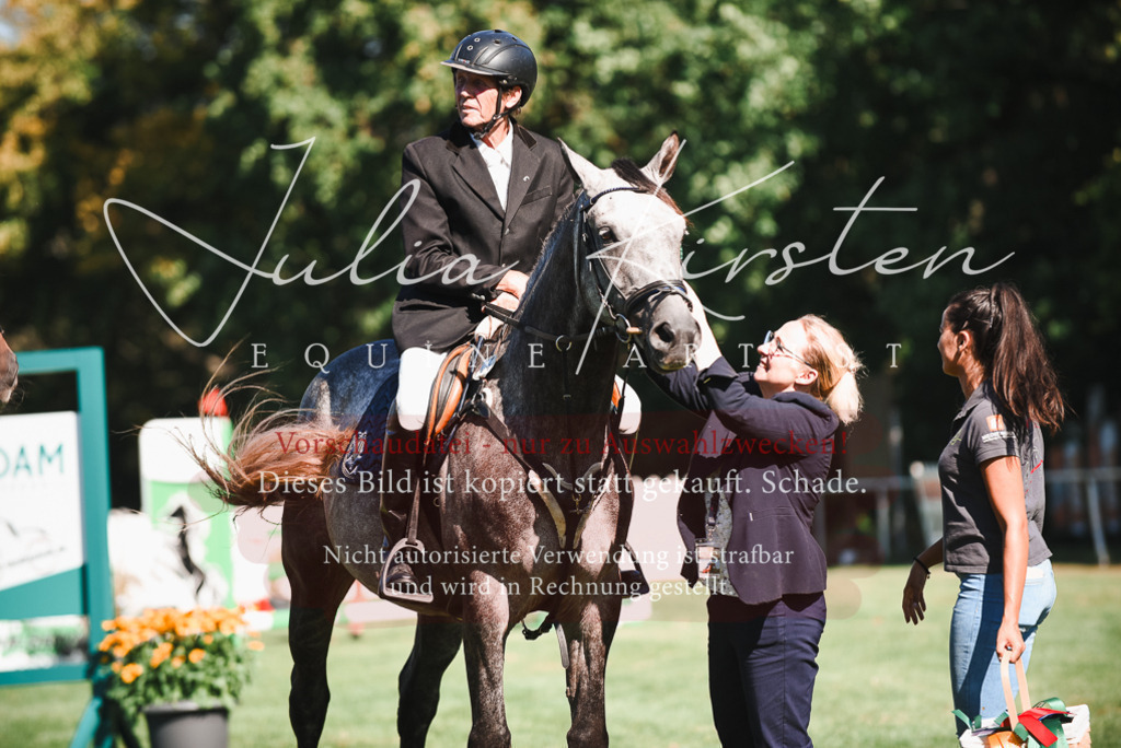 DSC_2634 | Pferde- und Turnierfotografie in Westsachsen. Pferdeportraits, Auftragszeichnungen und intuitive Kunst.