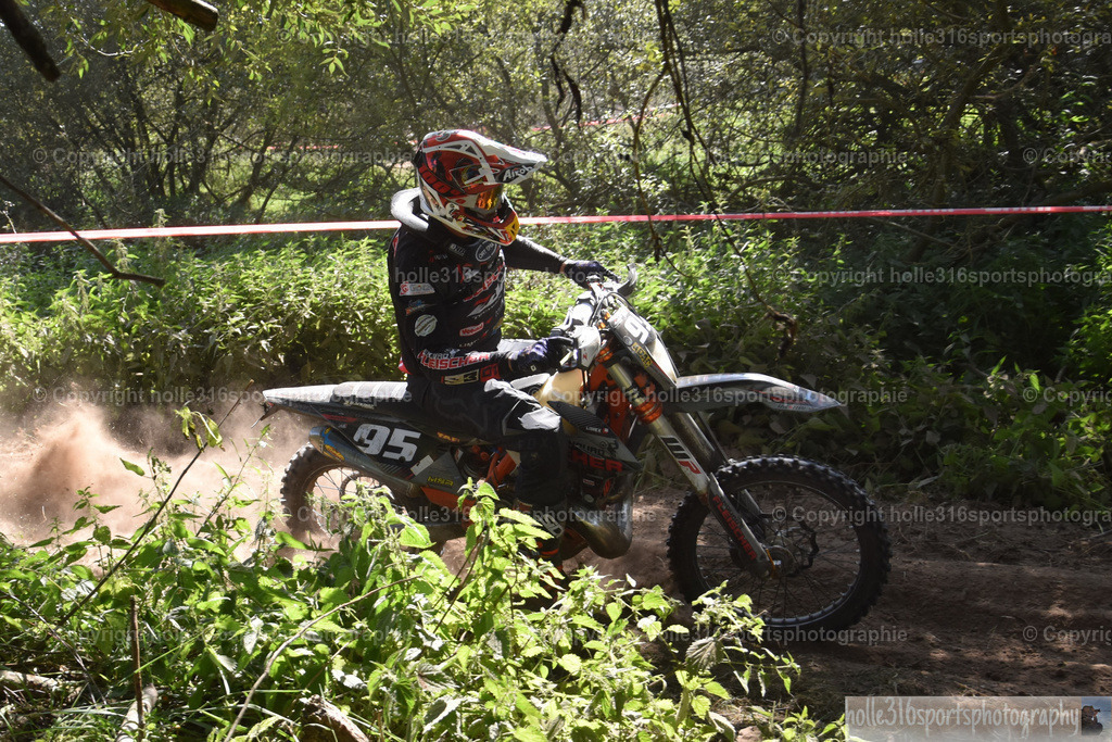 DSC_0247 | Sportfotografie , Motorsport, Motoross, Reitsport, Mointainbike, Enduro,
Landschaft , Outdoor, Eventfotografie, Landschaft, Bilder online bestellen - Realisiert mit Pictrs.com