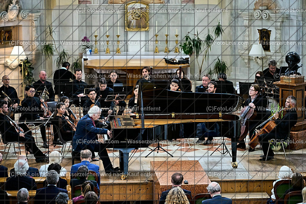 ALP0350_XXXIX_Chopin-Festival_Camerata Mozartiana_Olejniczak Janusz | (C)FotoLois.com, Alois Spandl, XXXIX. internationales CHOPIN-Festival in der Kartause Gaming, Eröffnungskonzert in der Kartausenkirche mit Janusz Olejniczak (Klavier), Camerata Marzatiana unter Daniel Auner, Johanna Doderer (Komponistin), Natalia Rehling (Klavier), Ingolf Wunder (Klavier), Fr 4. August 2023.