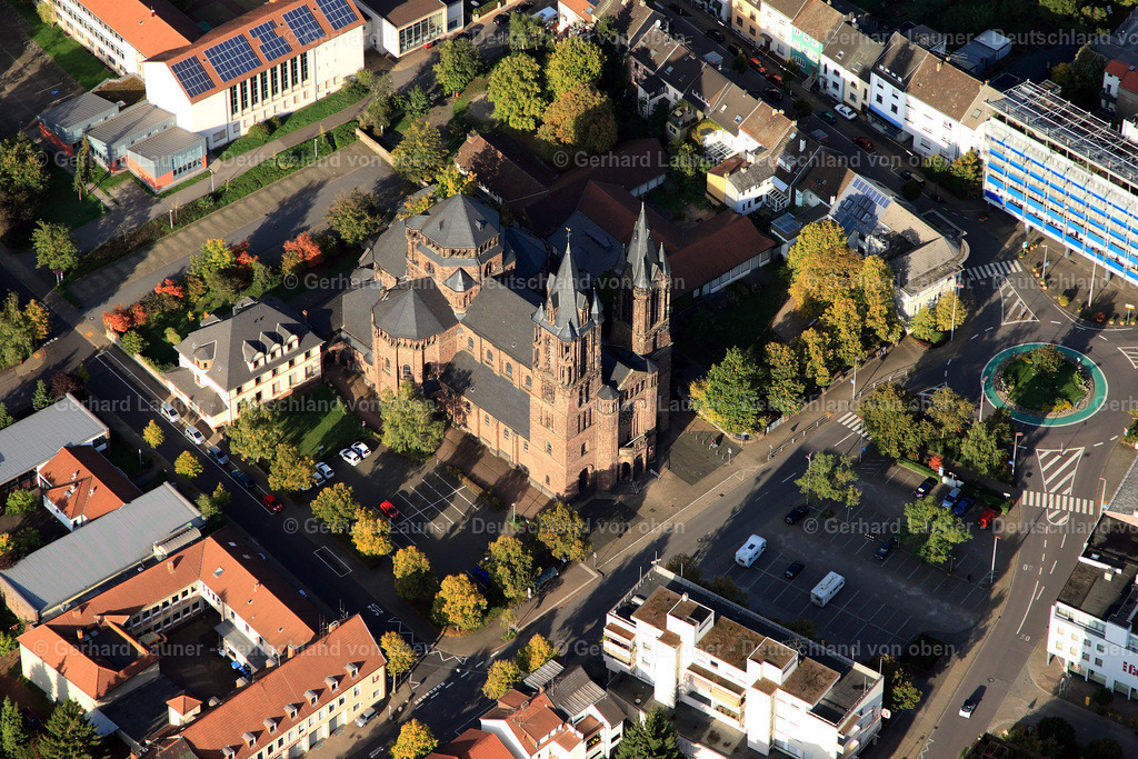 3070554 | Hl. Sakrament, Pfarrkirche der Pfarrei Sankt Odilia Dillingen/Saar
