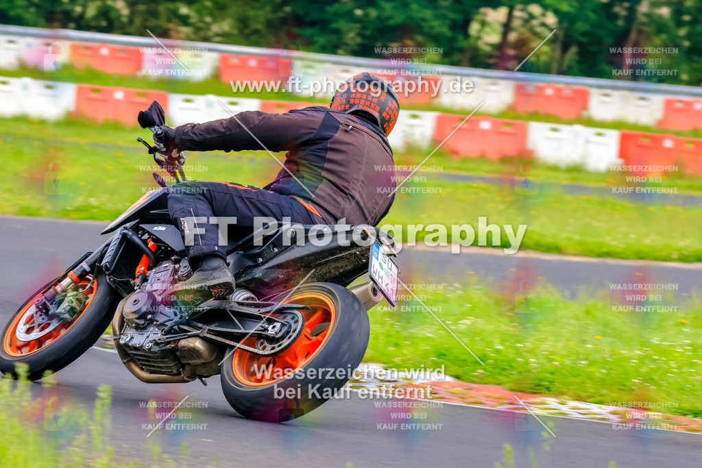 VBK-6728 | Hier findet Ihr Bilder von Touristenfahrten auf der Nürburgring Nordschleife oder von anderen Veranstaltungen die ich besucht habe. Viel Spass beim Durch Schauen 