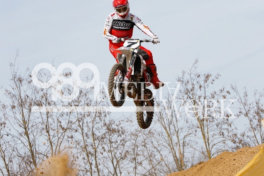 _58A7595 | 989 MEDIAWORK