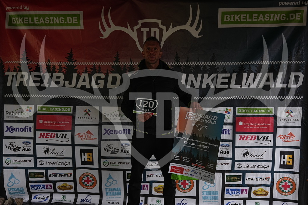 A1_09326 | Fotogalerie der Treibjagd im Dunkelwald - Dein MTB Etappenrennen im Erzgebirge - Realisiert mit Pictrs.com