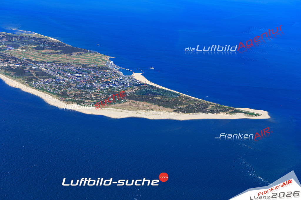 Die Luftbildaufnahme Hoernum-odde - Sylt wurde 2018 mittels Flugzeug (keine Drohne) erstellt. Perfekte Schärfe und Druck- Auflösung- Garantiert!
