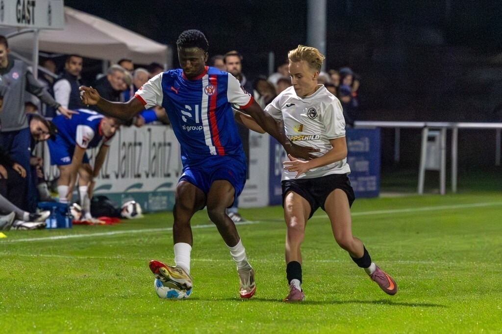 Fußball, Badischer Pokal 2025/26, Viertelfinale: ASV Eppelheim gegen VfR Mannheim***Am Ball: Isaac Okwubor (27, VfR Mannheim) | Fußball, Badischer Pokal 2025/26, Viertelfinale: ASV Eppelheim gegen VfR Mannheim***Am Ball: Isaac Okwubor (27, VfR Mannheim) - Realisiert mit Pictrs.com