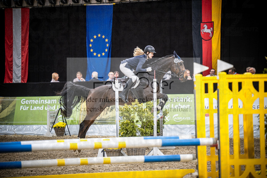DOS_1526 | Entdecke hochwertige Reitturnierfotos von Foto Oger. Professionell, emotional und authentisch – jetzt Lieblingsmomente im Shop bestellen.Deutschlandweite Turnierfotografie. - Realisiert mit Pictrs.com