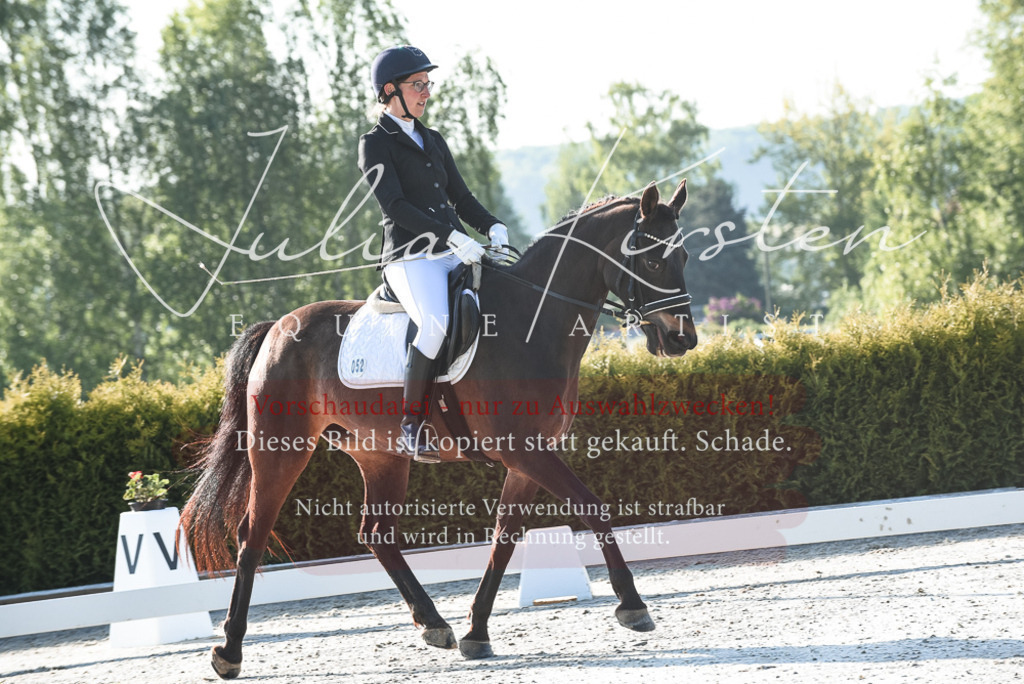 20230518_JK-Röhrsdorf-09-0081 | Pferde- und Turnierfotografie in Westsachsen. Pferdeportraits, Auftragszeichnungen und intuitive Kunst.