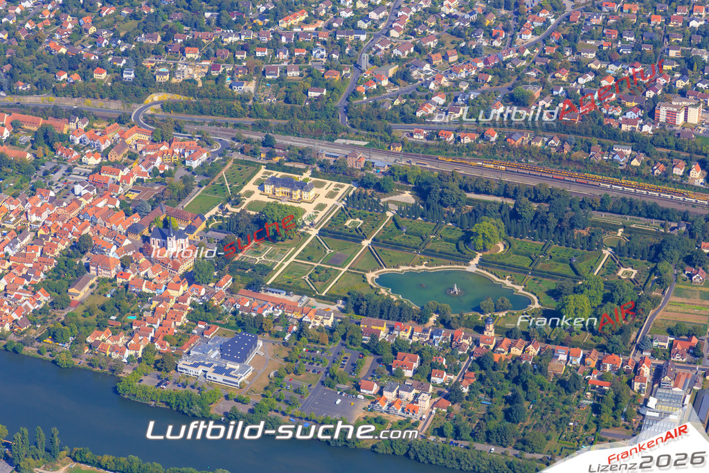 Die Luftaufnahme der Stadt Veitshoechheim wurde vom UL-Flugzeug heraus erstellt ( keine Drohne )- hohe Auflösung für beste Qualität