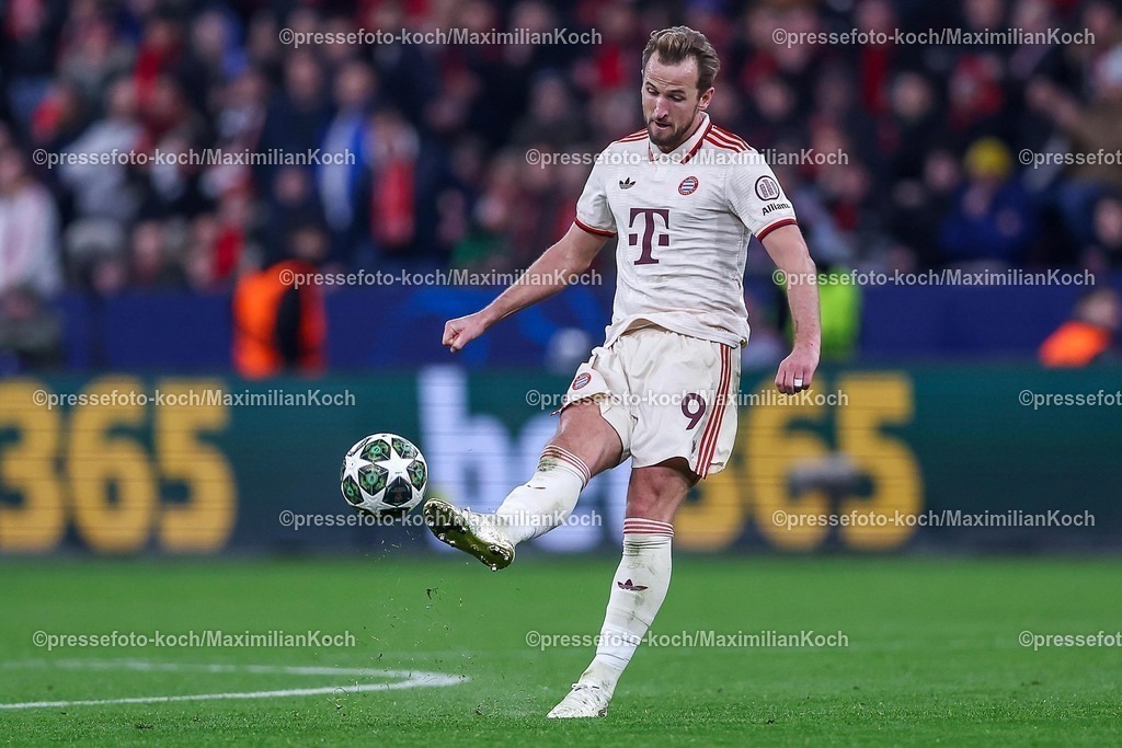 UCL11032502494 | 11.03.2025, Fußball, UEFA Champions League, Bayer 04 Leverkusen - FC Bayern München, Achtelfinale Rückspiel, BayArena, Saison 2024 2025: Harry Kane (FC Bayern #9)DFB regulations prohibit any use of photographs as image sequences and or quasi-video.