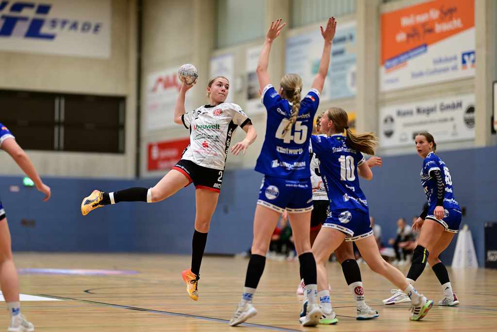 Handball I Frauen I Saison 2025-2026 I Regionalliga I 5. Spieltag I HSG Stade-Fredenbeck - TuS Jahn Hollenstedt | Der Sportfotograf. - Realisiert mit Pictrs.com